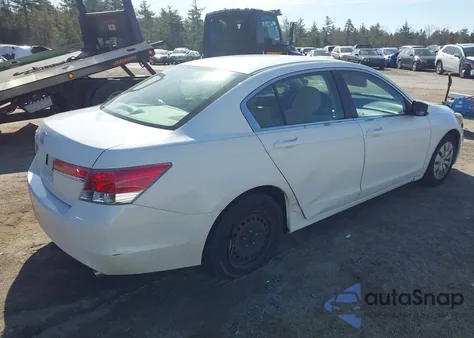 2011 Honda Accord 2.4 Lx z USA, uszkodzony, nr VIN 1HGCP2F3XBA005100